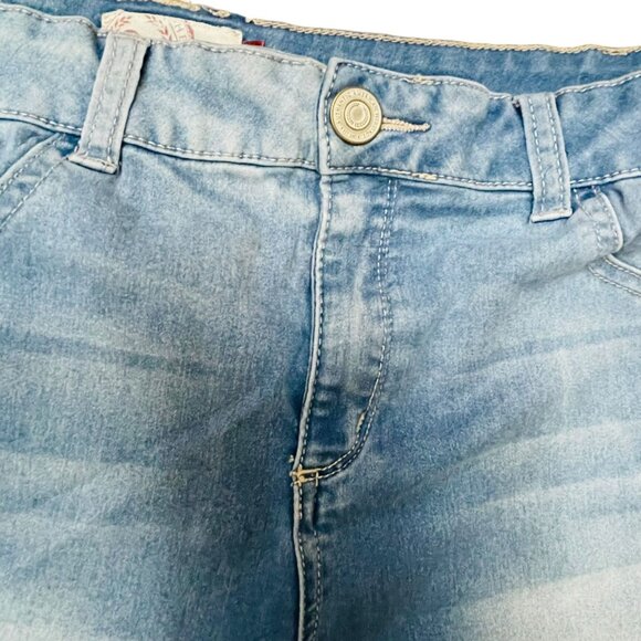 SO Womens Midi Shorts Denim Light Wash Size 15 - Picture 6 of 8